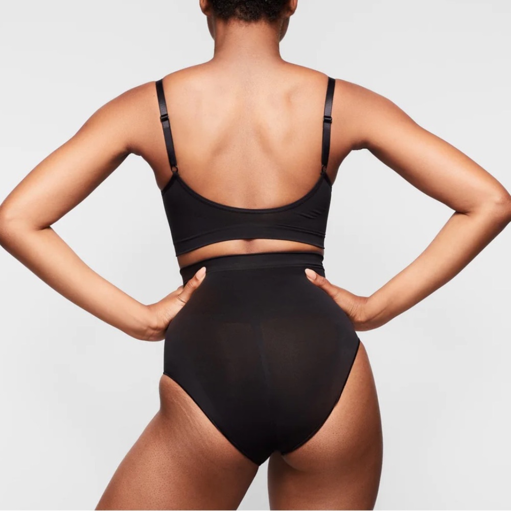 Skims Seamless Sculpt Mid Waist Brief